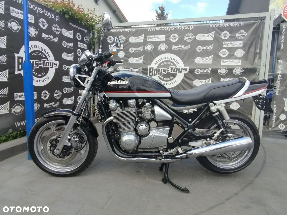 Kawasaki ZR - 4
