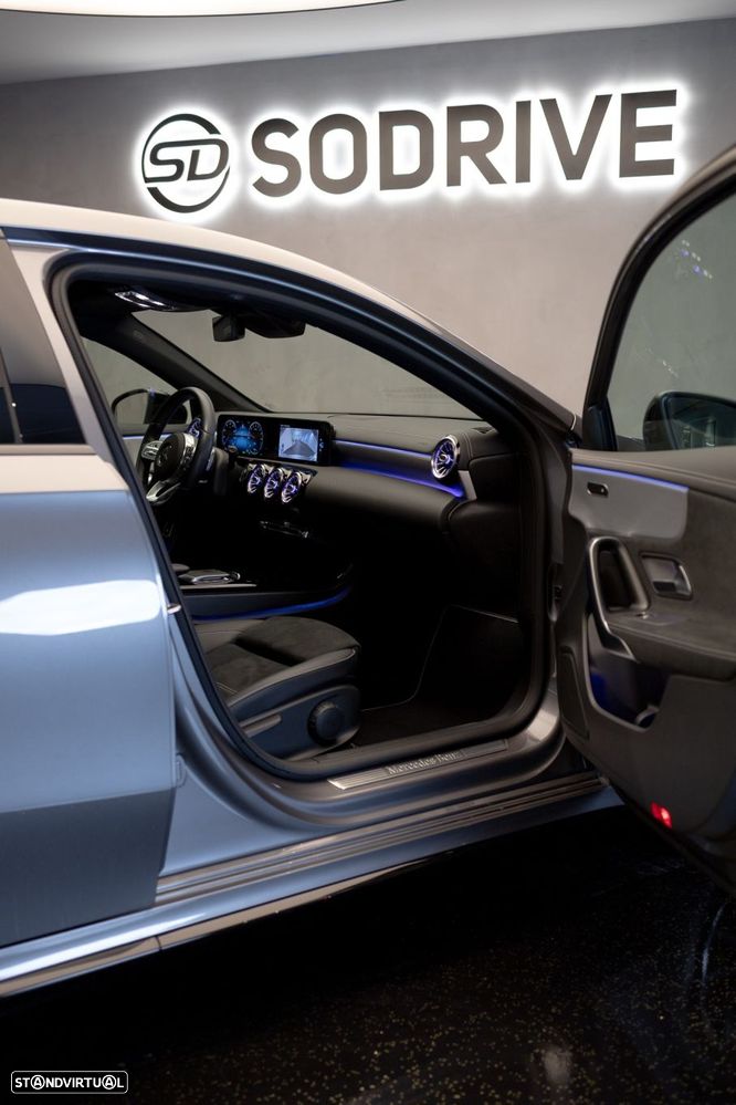 Mercedes-Benz A 250 e AMG Line - 24