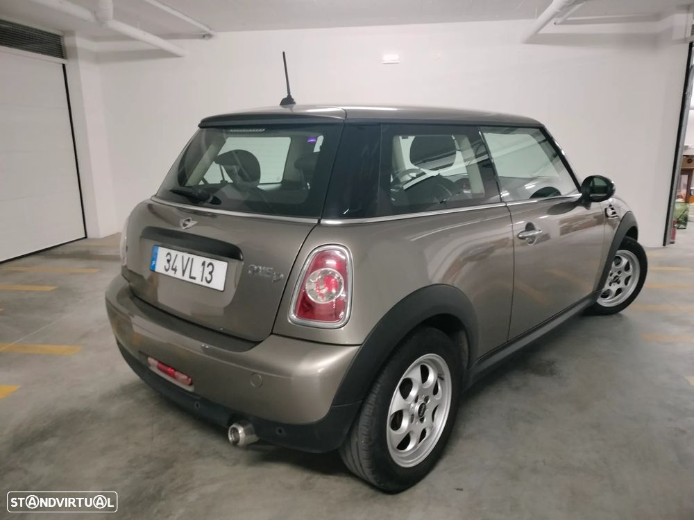 MINI 3 Portas One D - 10