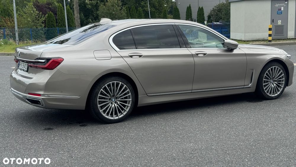 BMW Seria 7 750Li xDrive - 8