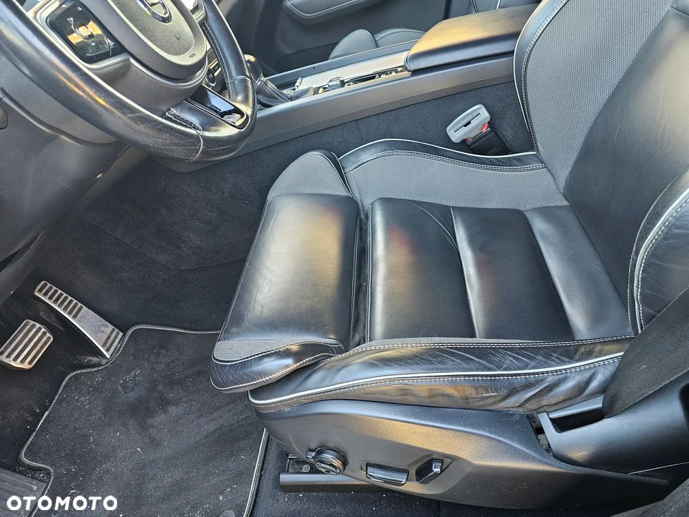 Volvo XC 60 D4 R-Design - 8