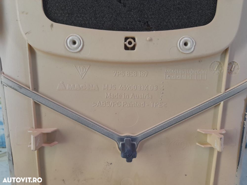 Capac boxa centrala 7P5858189 Porsche Cayenne 958 [2010 - 2014] 3.0 d - 3