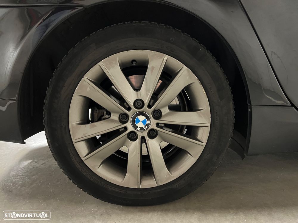 BMW 520 dA Touring - 13