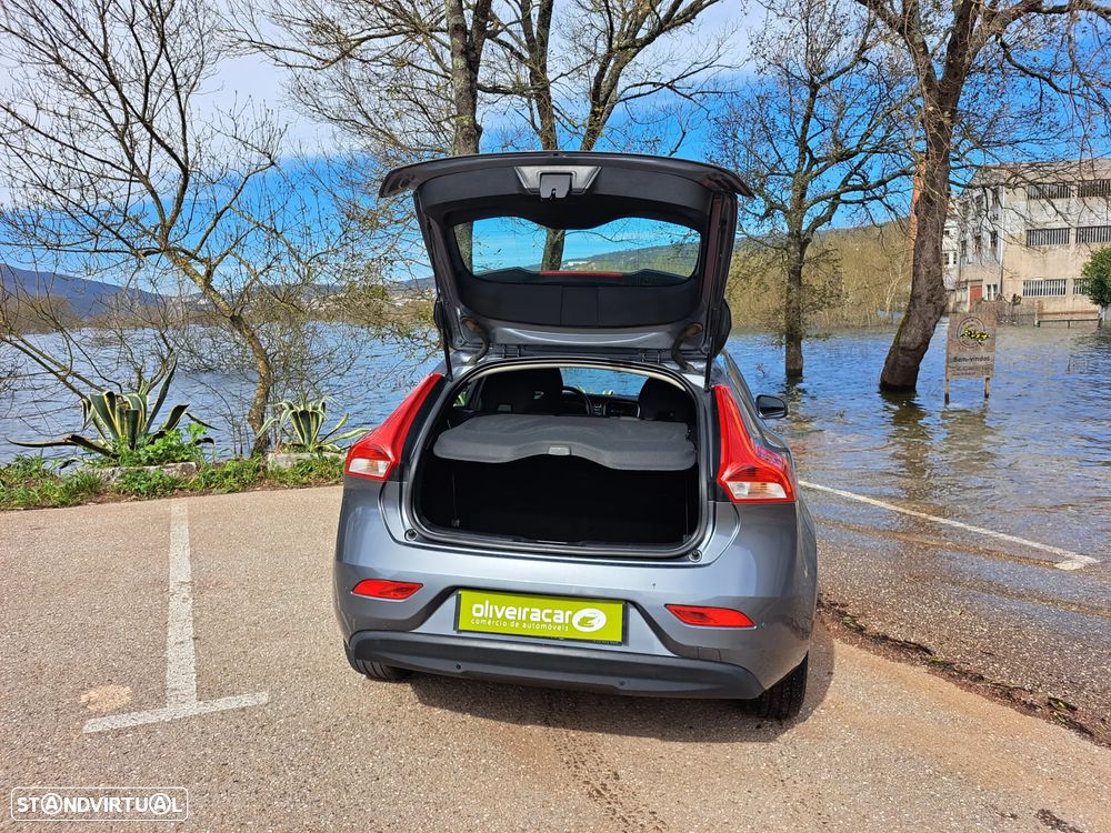 Volvo V40 D2 Kinetic - 30