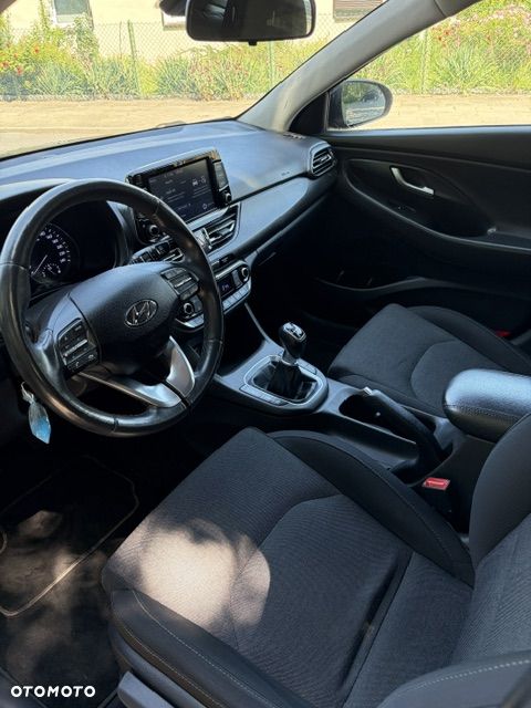 Hyundai i30 1.5 T-GDI 48V Smart - 14