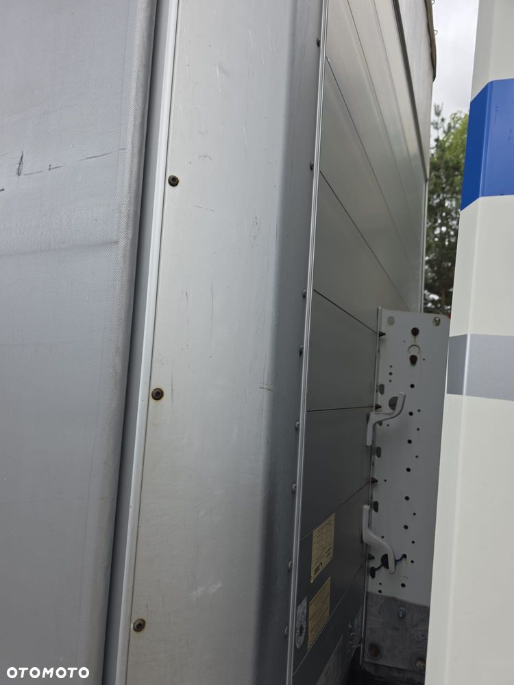 Schmitz Cargobull SCB - 21