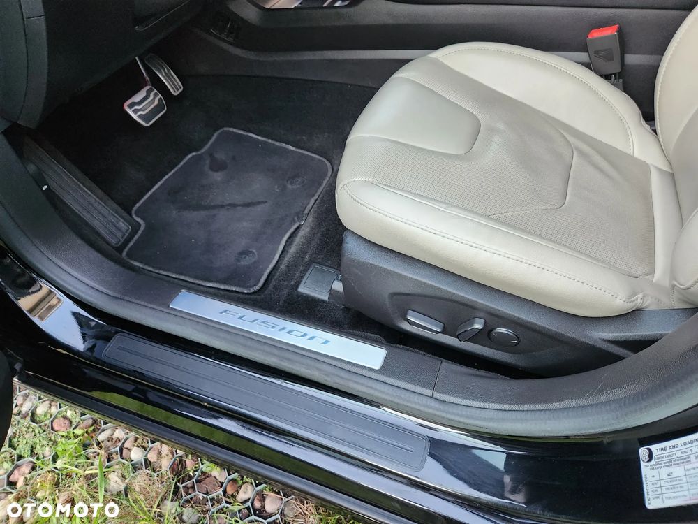 Ford Mondeo 2.0 EcoBoost Titanium - 15