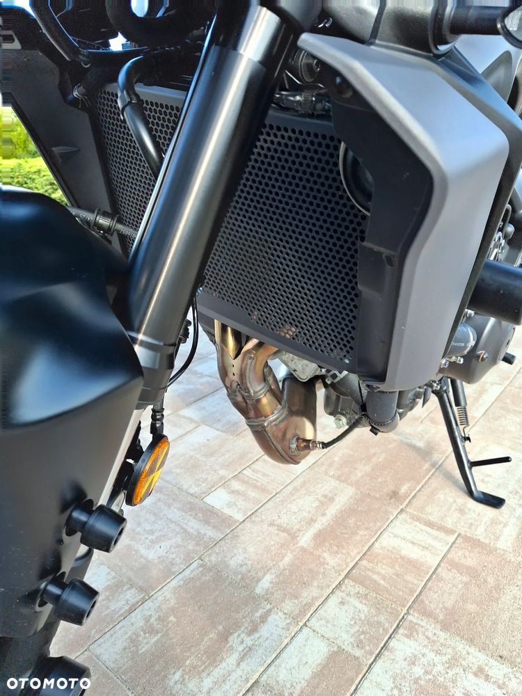Yamaha MT - 8