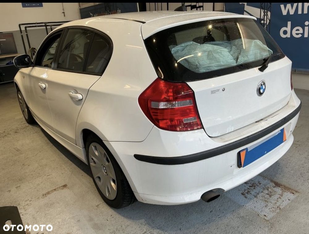 BMW Seria 1 116i - 4