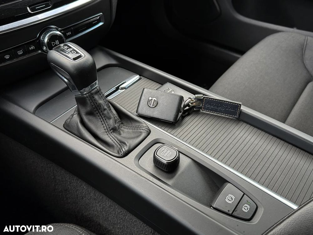 Volvo V60 D3 Geartronic Momentum - 26