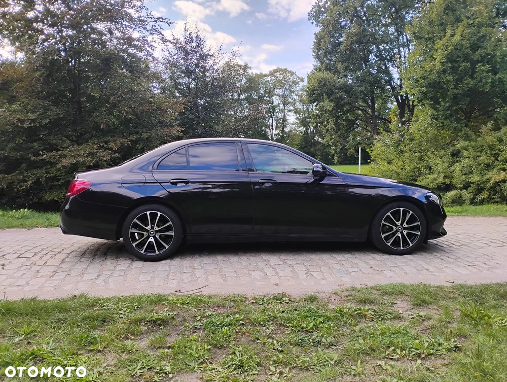 Mercedes-Benz Klasa E 220 d 9G-TRONIC - 18