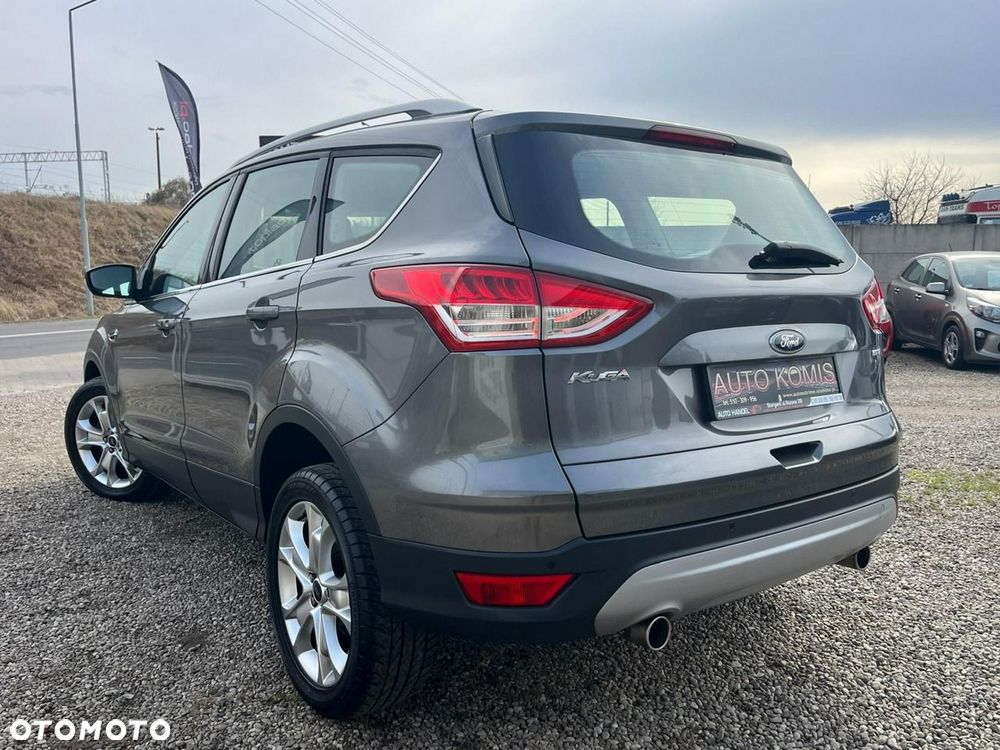 Ford Kuga 1.6 EcoBoost 2x4 Titanium - 4