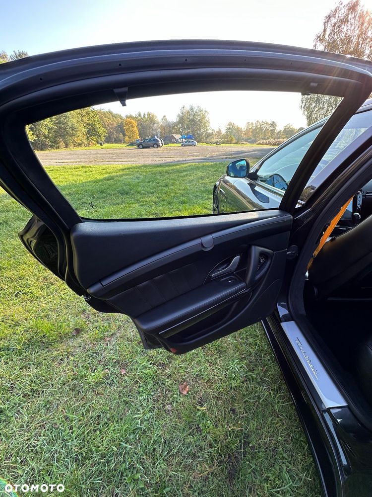 Maserati Quattroporte - 14