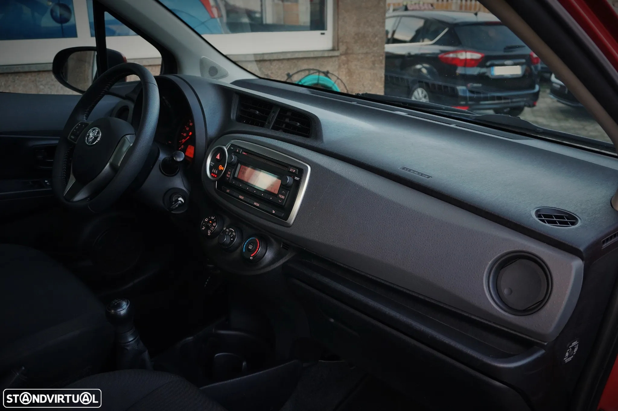 Toyota Yaris 1.0 VVT-i Comfort+AC - 18