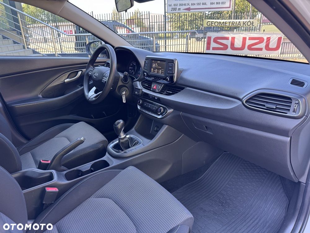 Hyundai i30 1.4 Classic + - 21