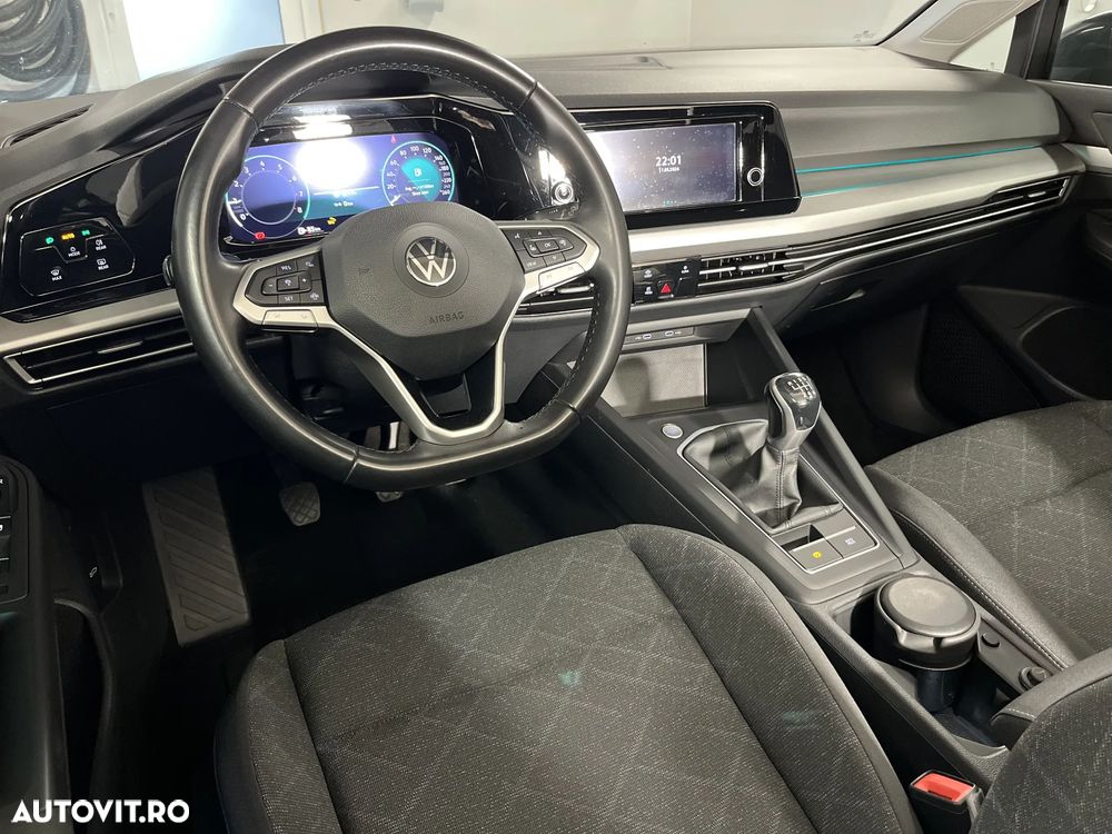 Volkswagen Golf - 12