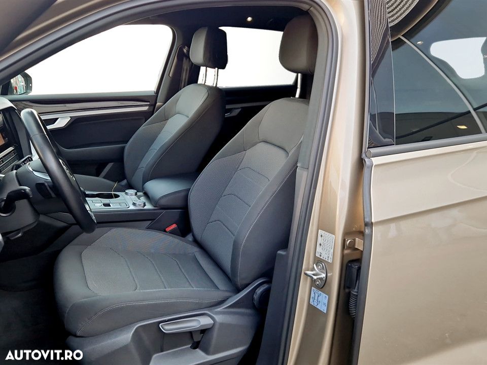 Volkswagen Touareg V6 TDI Style - 12