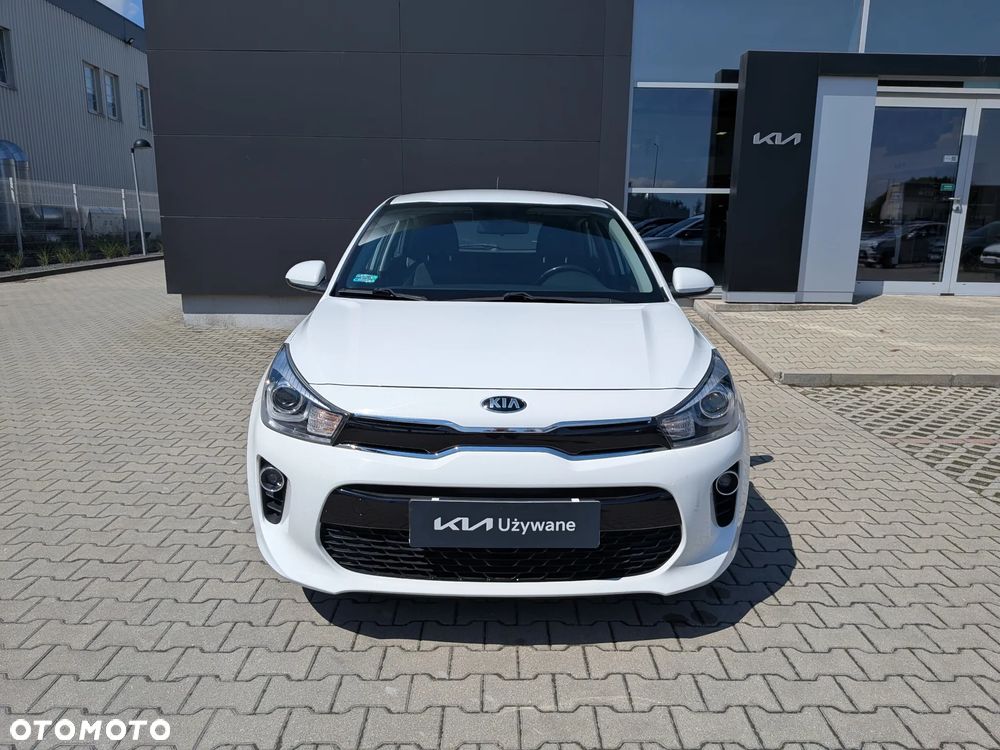Kia Rio 1.4 L - 8