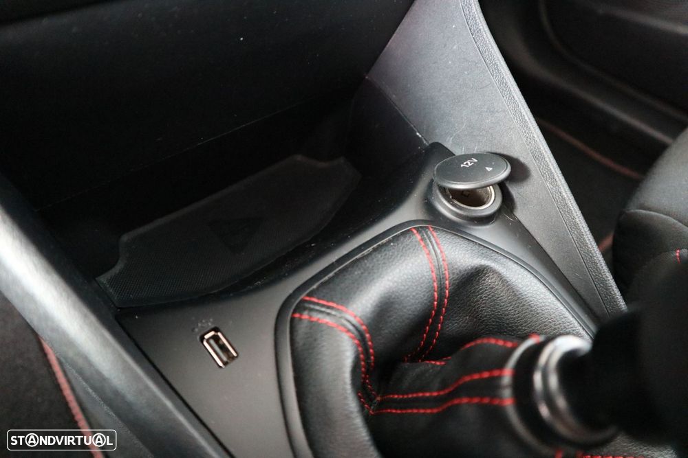 Ford Fiesta 1.0 EcoBoost ST-Line - 29