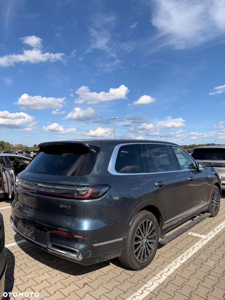 Geely M9 - 15