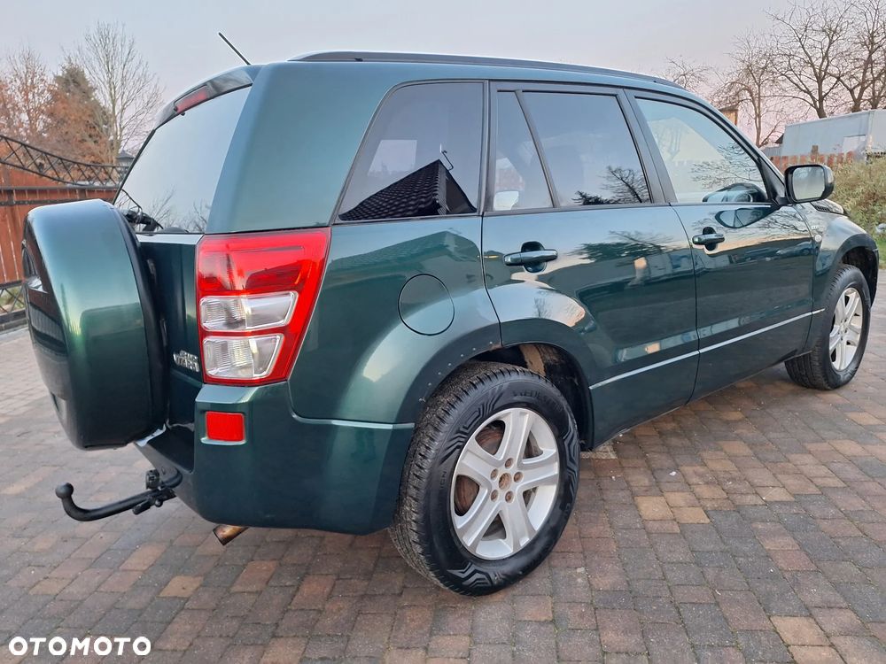 Suzuki Grand Vitara 1.9 DDiS Comfort DPF Family - 20