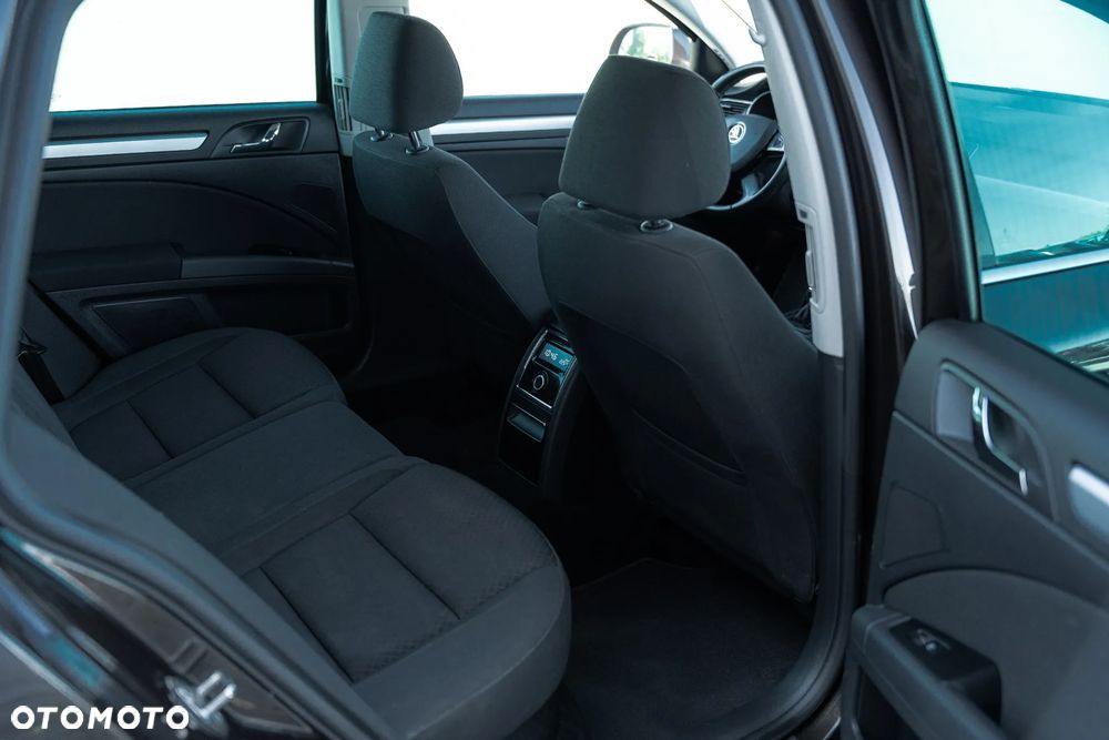 Skoda Superb 2.0 TDI Elegance - 20