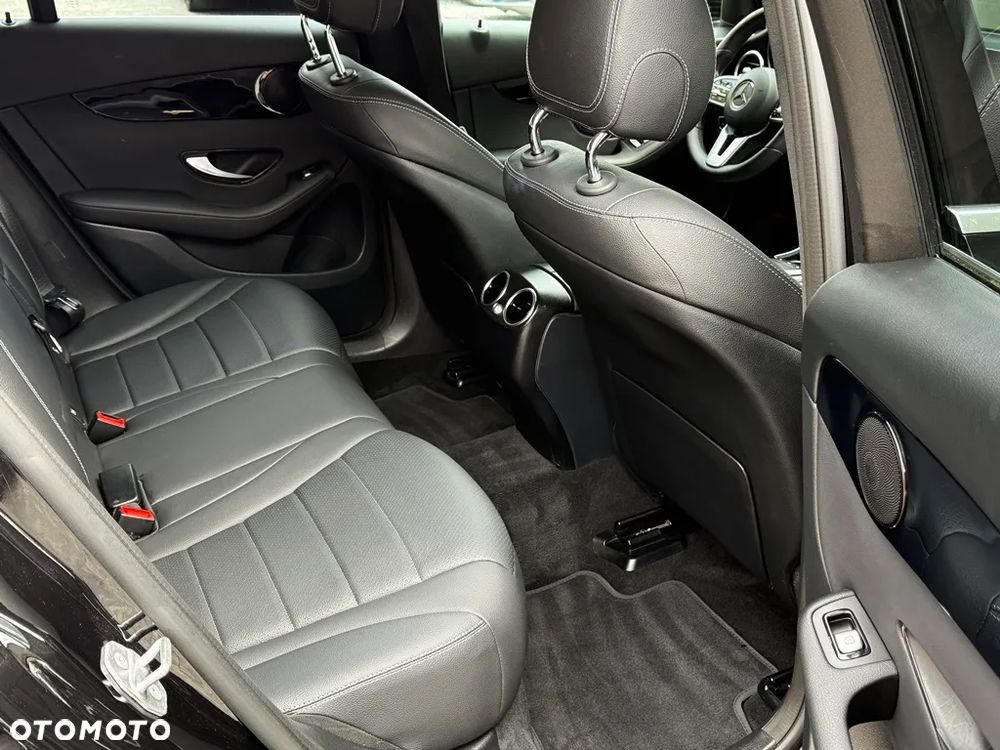Mercedes-Benz GLC 200 4Matic 9G-TRONIC - 35