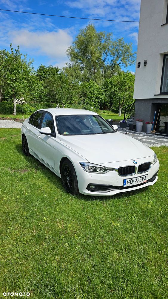 BMW Seria 3 318i - 1