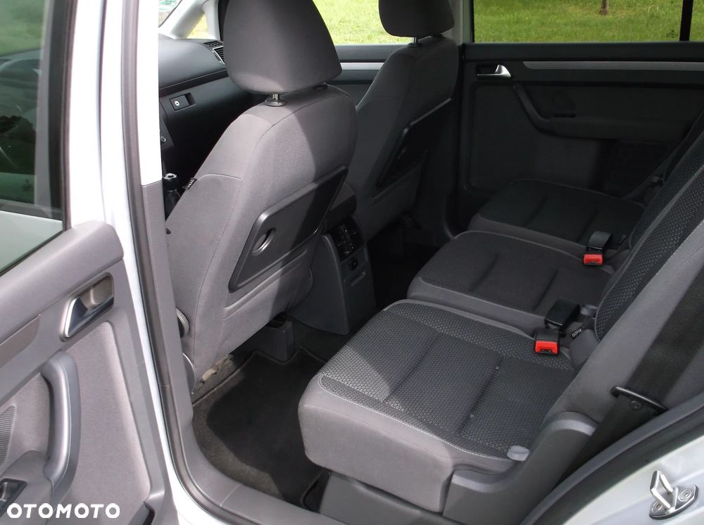 Volkswagen Touran 1.4 TSI Conceptline - 8