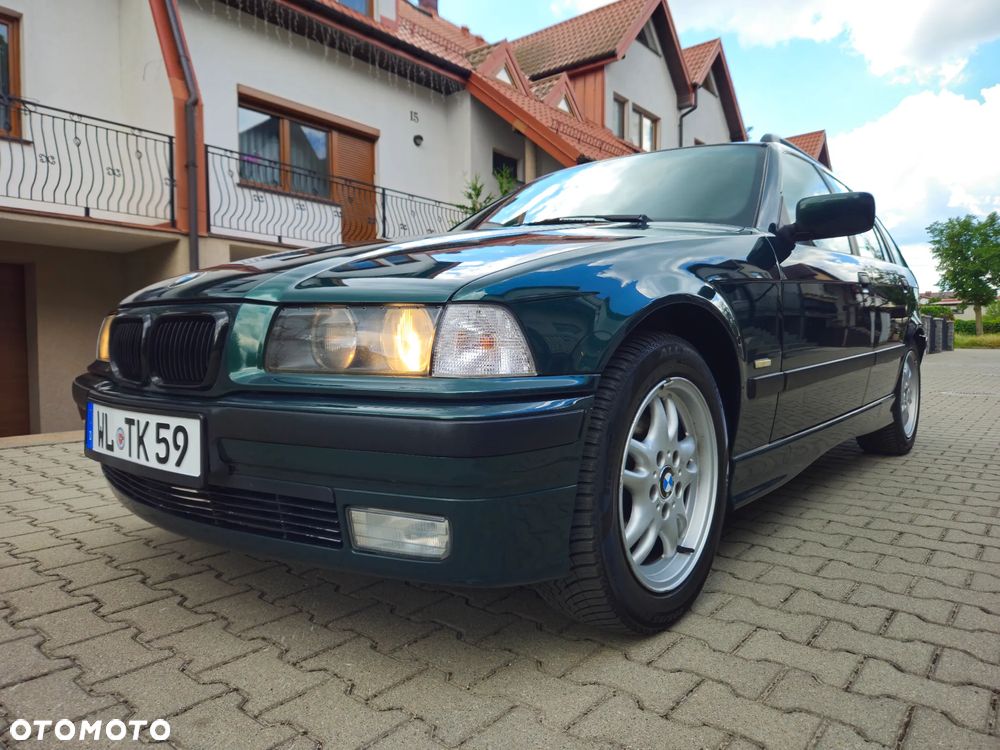 BMW Seria 3 318i - 15