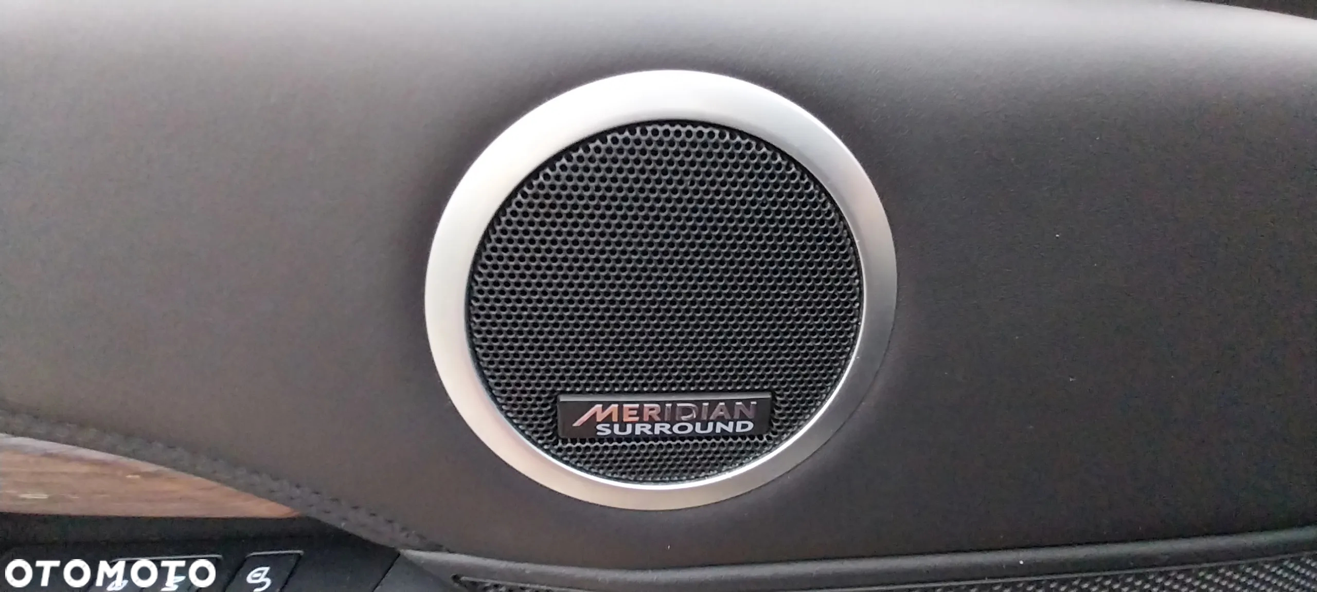 Land Rover Discovery V 2.0 SD4 HSE Luxury - 16