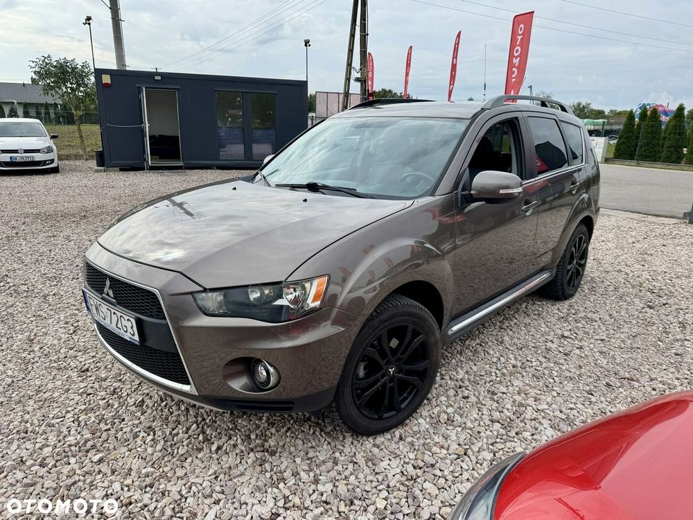 Mitsubishi Outlander - 1