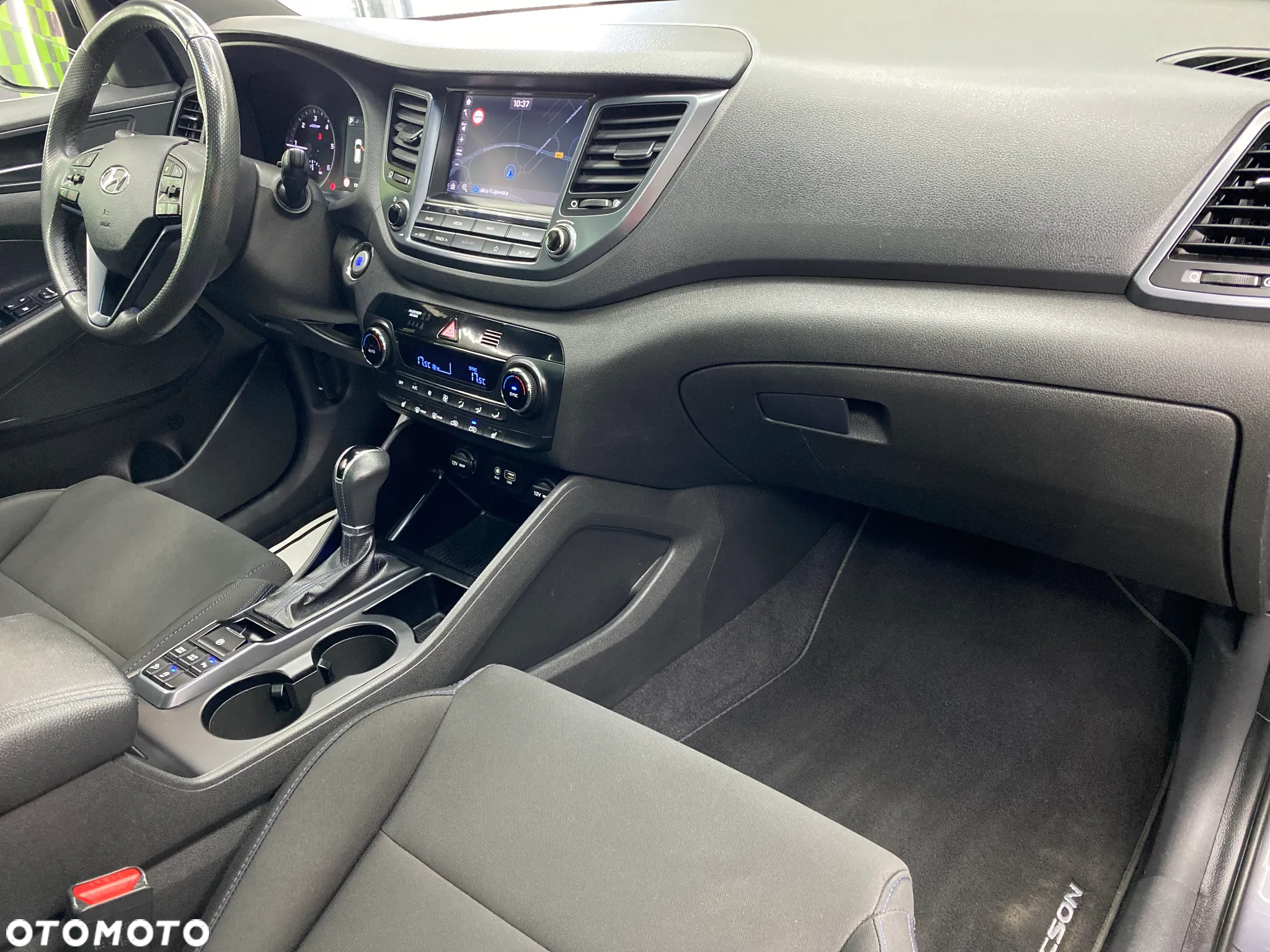 Hyundai Tucson blue 1.7 CRDi 2WD DCT Premium - 6
