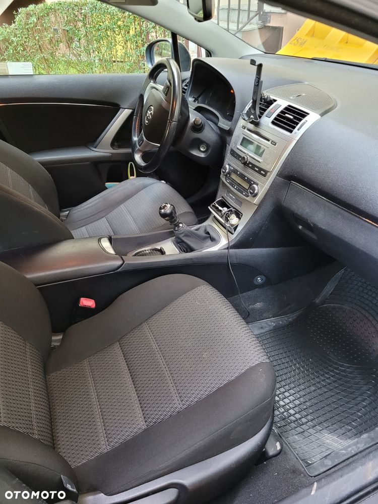Toyota Avensis 2.0 D-4D Premium - 17