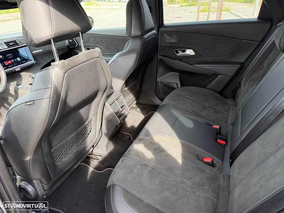 DS DS7 Crossback E-Tense Performance Line EAT8 - 7