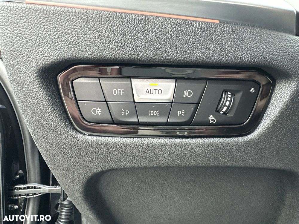BMW Seria 3 320i xDrive AT - 16
