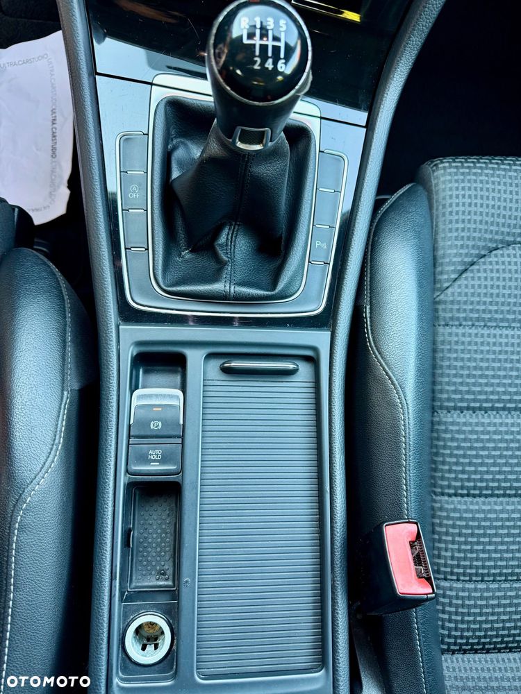 Volkswagen Golf 2.0 TDI 4Motion (BlueMotion Technology) Highline - 16