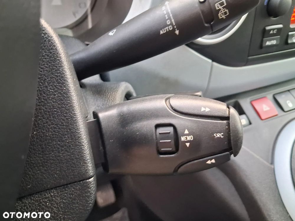 Citroën Berlingo 1.6 HDi 110 FAP Multispace Exclusive - 29