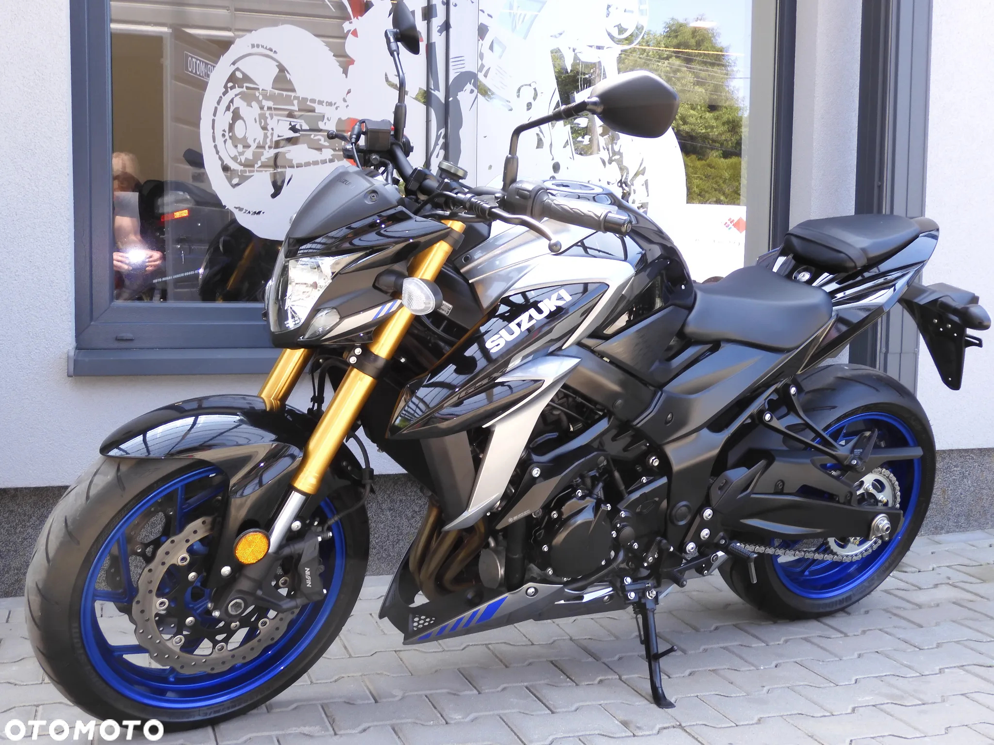 Suzuki GSX - 29