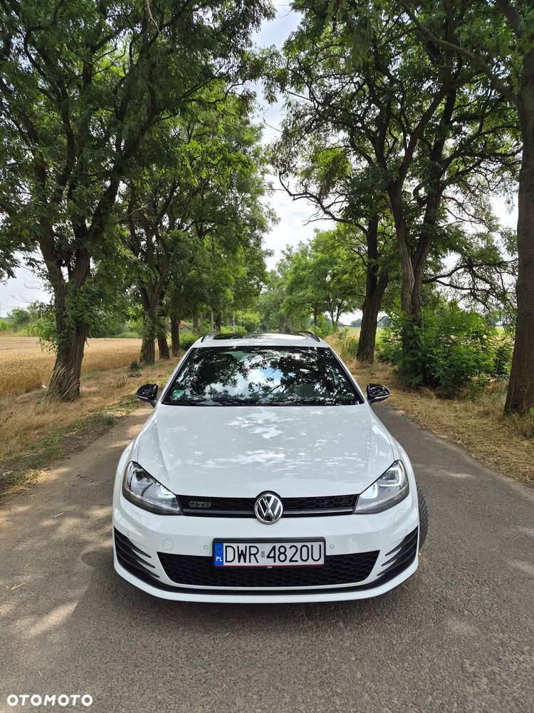 Volkswagen Golf 2.0 TDI BMT GTD DSG - 1