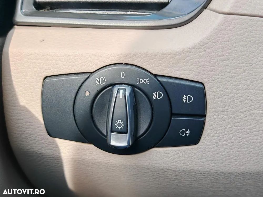 BMW X1 xDrive20d Aut. Sport Line - 22