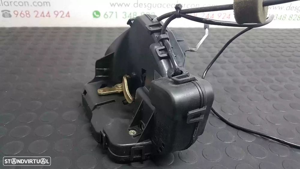 FECHADURA PORTA TRASEIRA DIREITA MERCEDES-BENZ CLASSE E 2006 -A2117300635 - 2