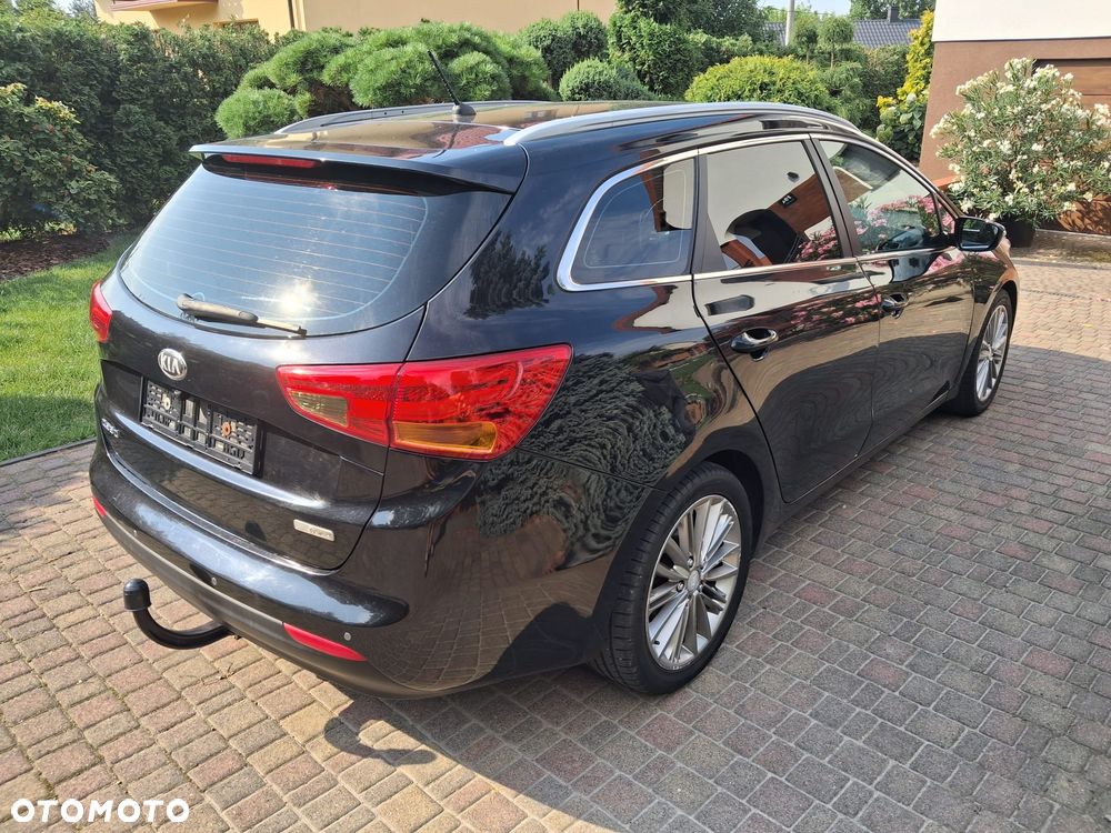 Kia Ceed 1.6 CRDi 128 Dream Team Edition - 6