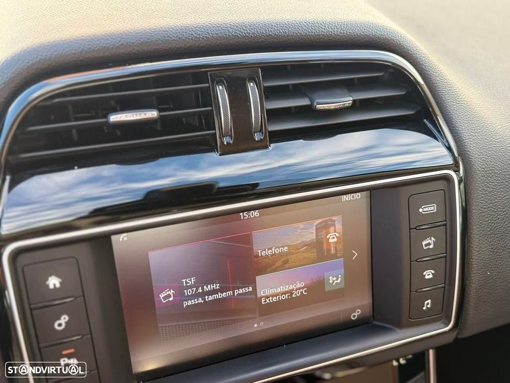 Jaguar XE 2.0 D Pure - 18