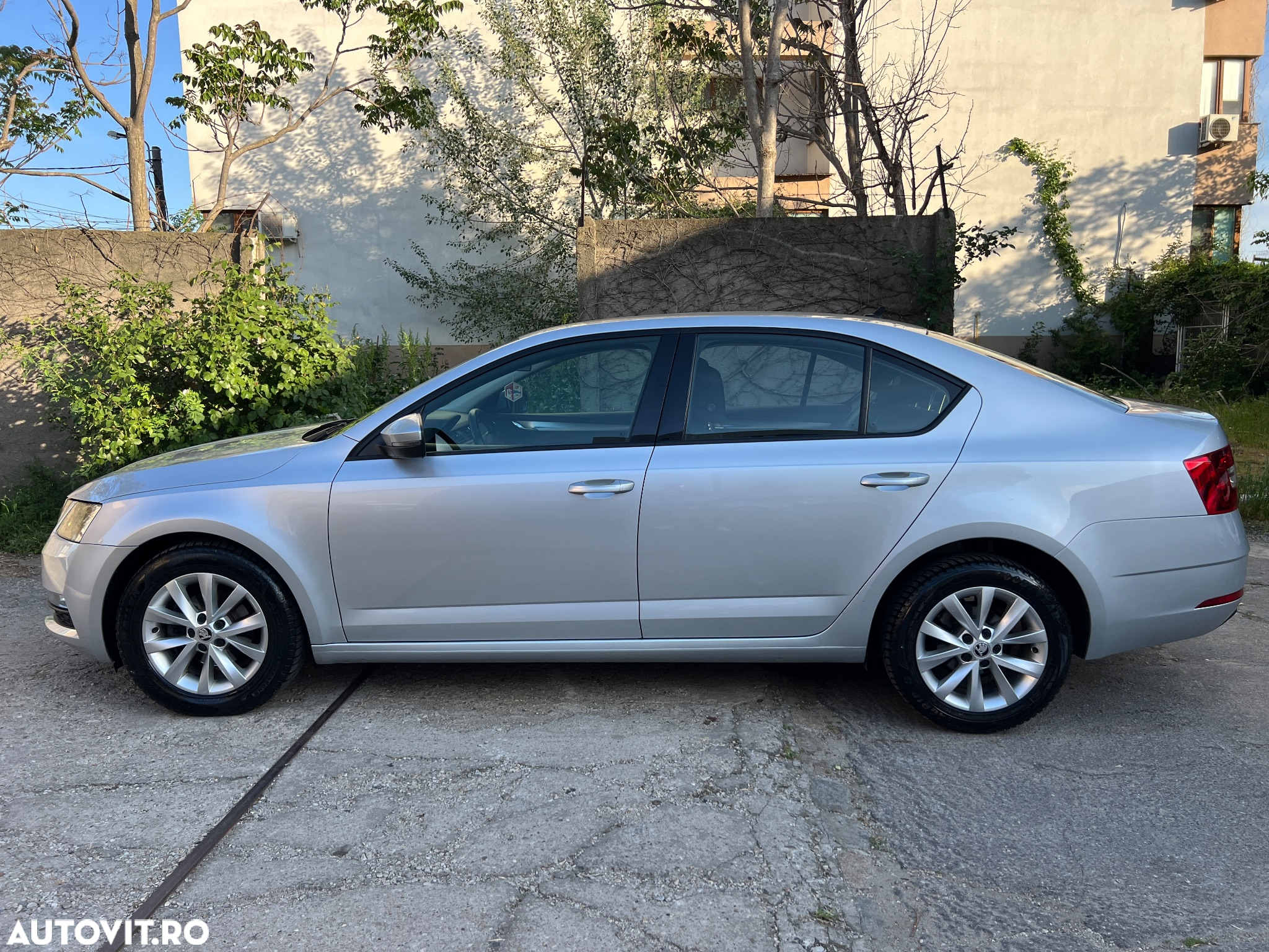 Skoda Octavia 1.6 TDI Ambition - 15