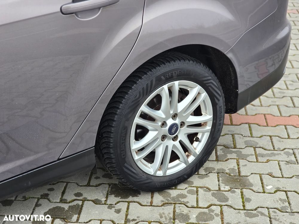 Ford Focus 1.6 TDCI ECOnetic 88g Start-Stopp-System Titanium - 9