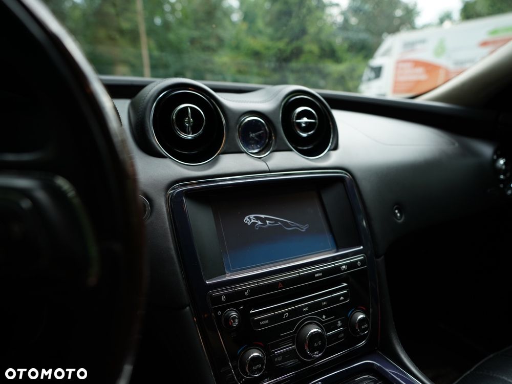 Jaguar XJ 5.0 S/C LWB Supersport - 25