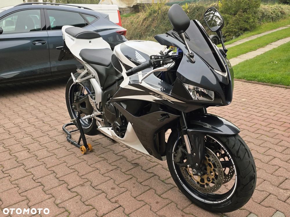 Honda CBR - 3