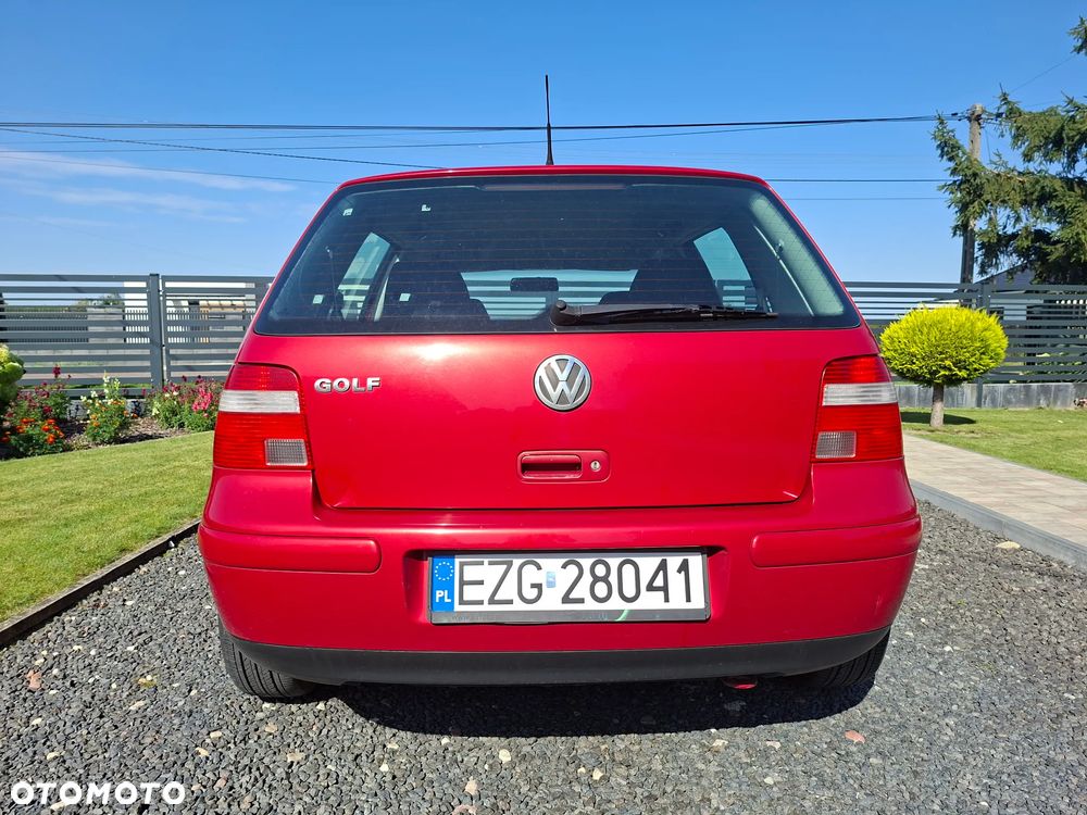 Volkswagen Golf - 10