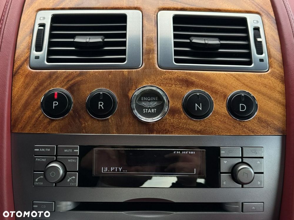 Aston Martin DB9 Touchtronic - 21